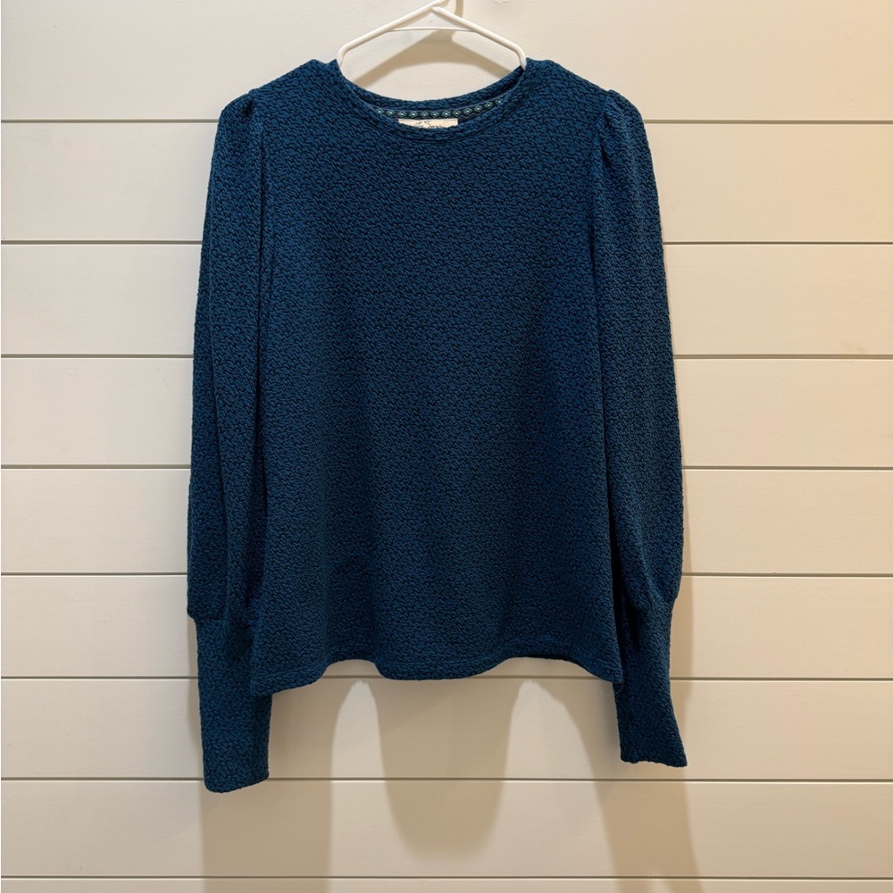 Les Serein Elegant Teal Blue Women's Top, Medium